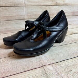 Naot Pleasure Black Leather Mary Jane block heel shoes.   Size 40. Size 9.5